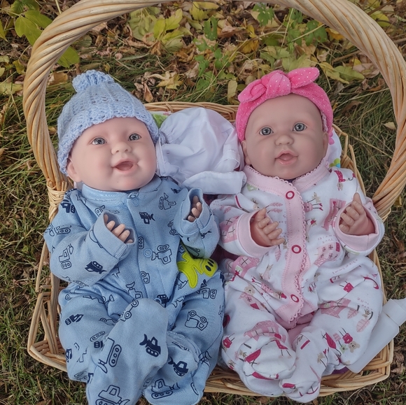 Baby dolls with basket and wardrobe. - Picture 3 of 11